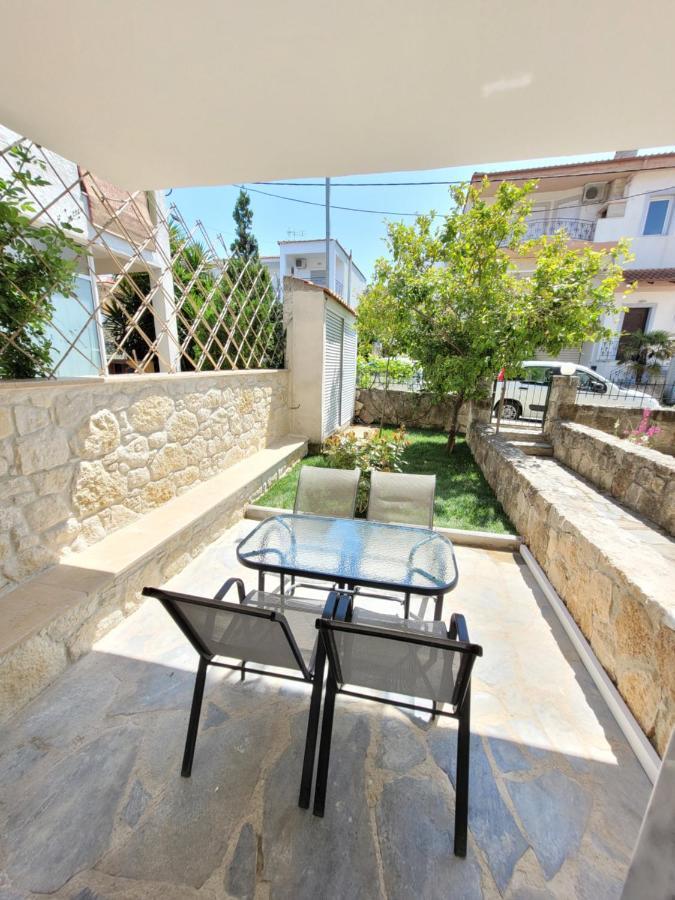 Anris & Dianas Dom - In A Quiet Part Of The Center Apartment Kallithea  Exterior foto